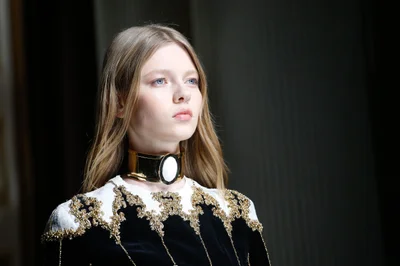 Look 28